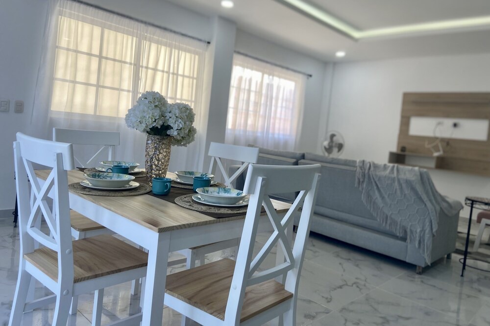 Santa Cruz de Mompox House | Casa Tranquila de Estilo Francés