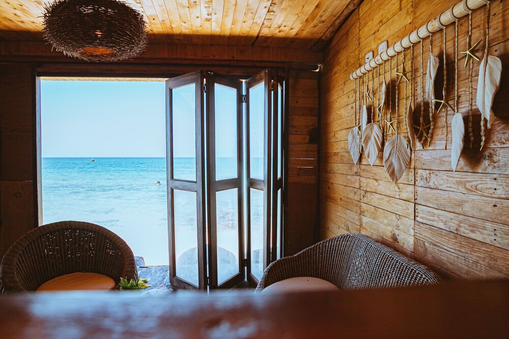 Bocachica Cabin | Habitación Frente al Manglar 2 Camas Individuales en Playa Blanca Isla Barú