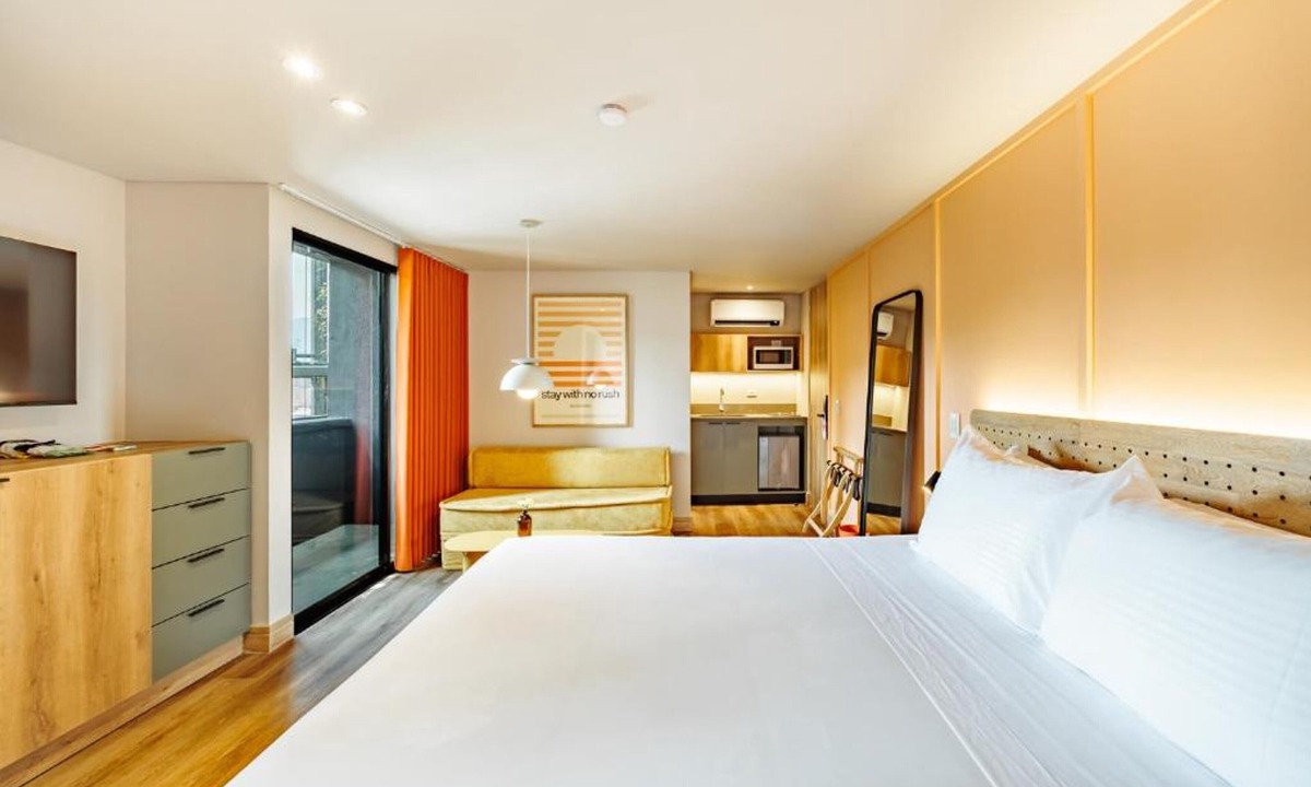 Lalinde Hotel | The Somos Central Hotel Poblado