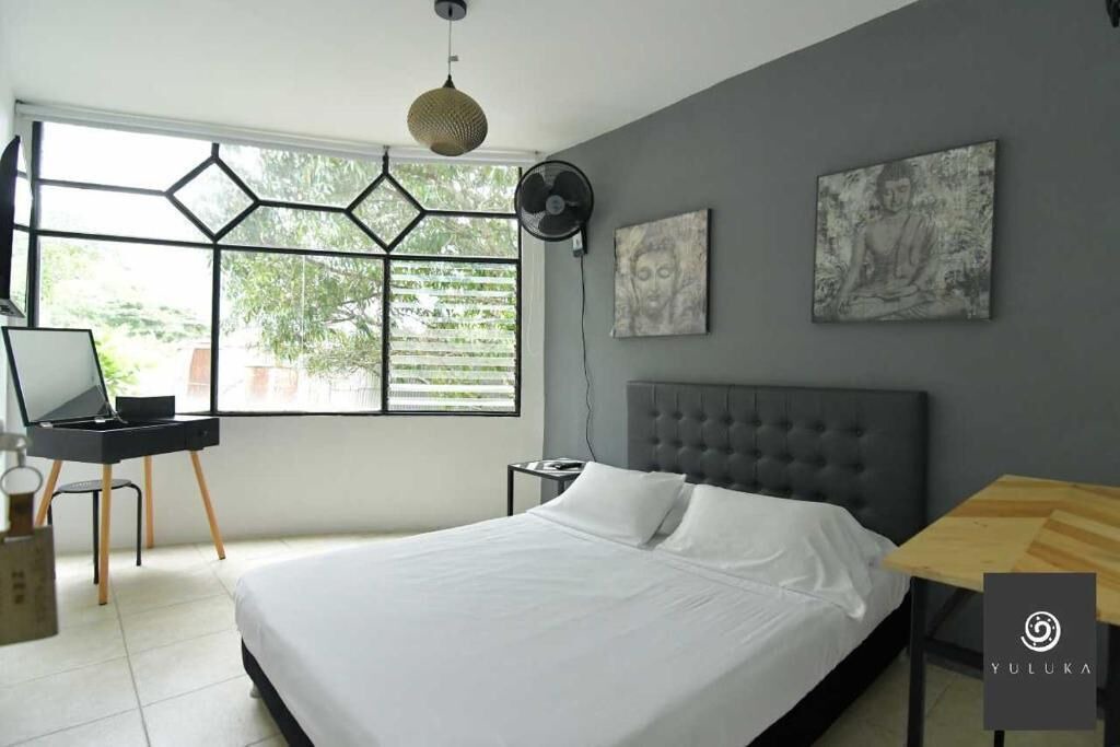 Apulo Hotel | YULUKA HOSTEL
