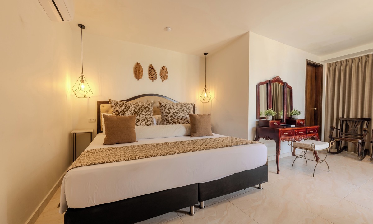 Cartagena Walled City House | Hotel Dorado Plaza Boutique Calle del Arsenal