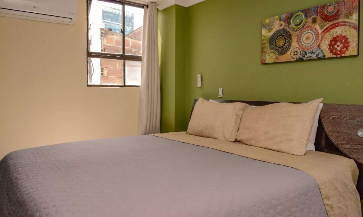 Zona Rosa Apartment | 6 Bedroom combo that connects inside roof deck private and AC