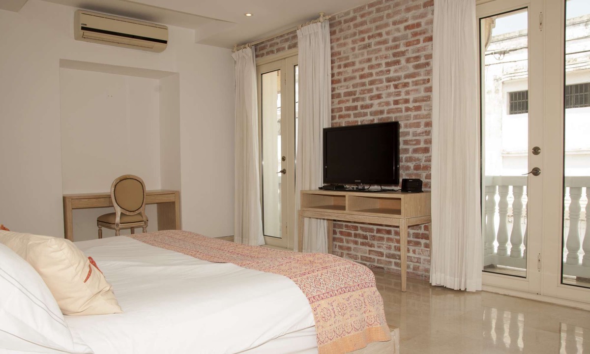Cartagena Walled City Apartment | Modern 3 BR Old City Luxury Condo