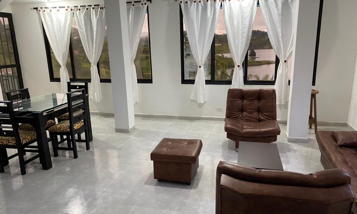 El Penol House | Beautiful Finca La Cristalina with Pool and Jacuzzi