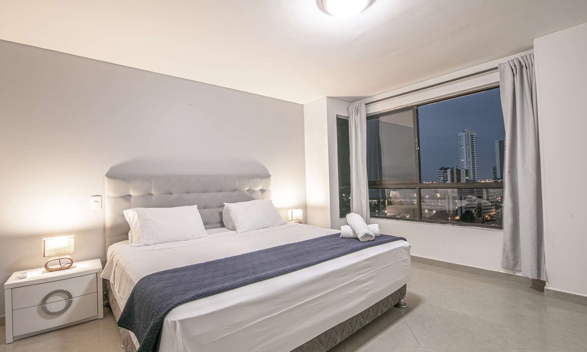 El Laguito Apartment | Luxury 8 Bedroom Penthouse with Private Jacuzzi