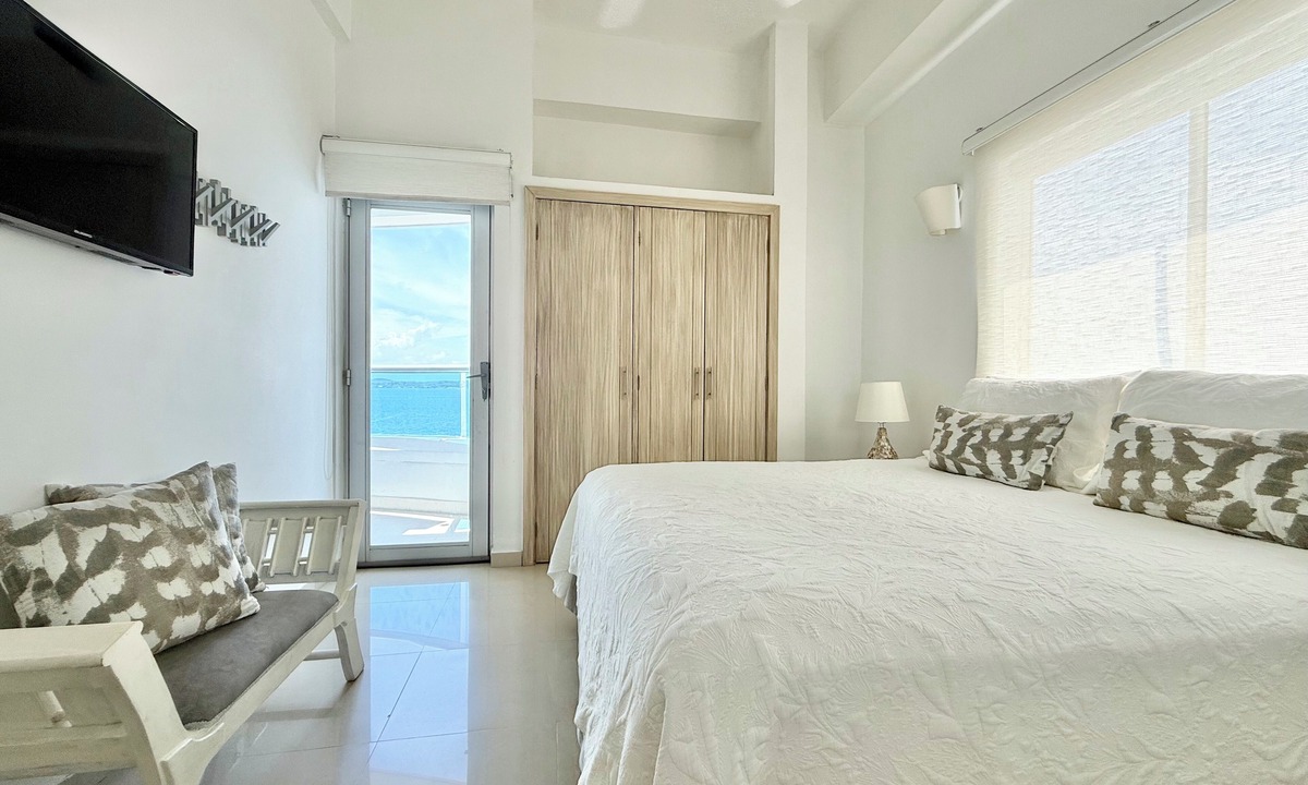 El Laguito Apartment | Charming Lovely view Beach Pool 702