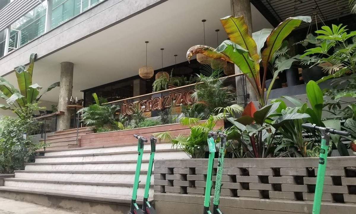 Las Lomas I Apartment | Perfect Location Walk To All Parque Lleras 3 min