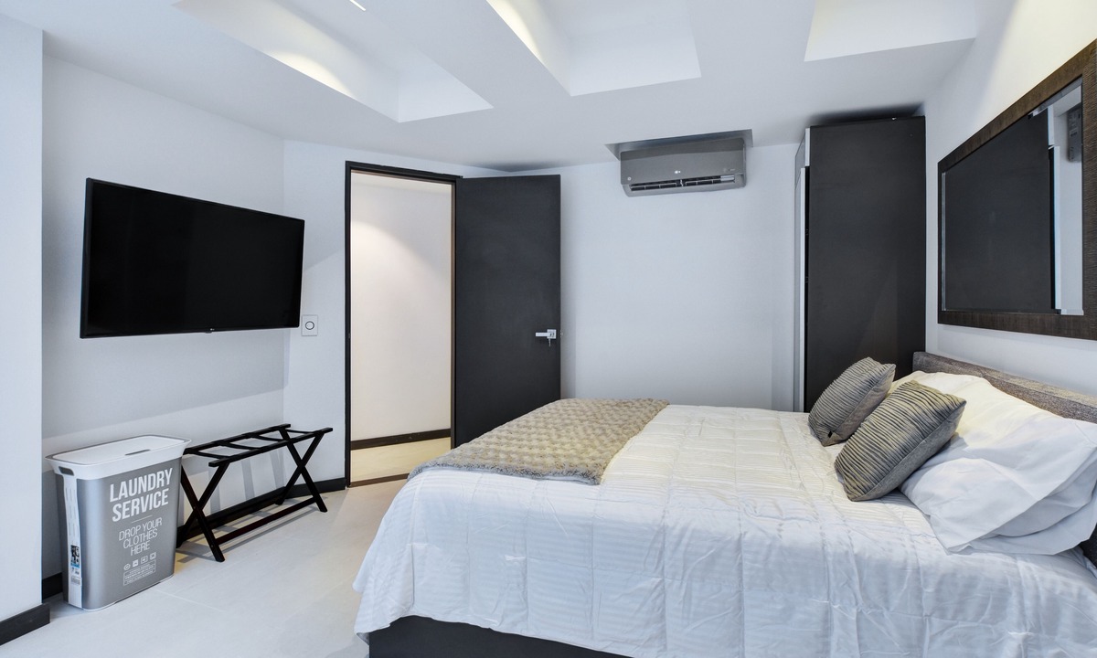 Zona Rosa Apartment | Parque Lleras Luxury 3 br apartment with private pool and jacuzzi