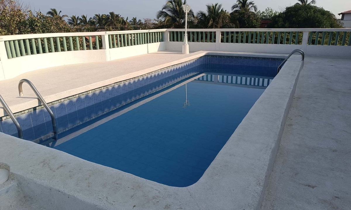 Santa Veronica House | Santa Veronica Beach, across from the beach, La Trinidad