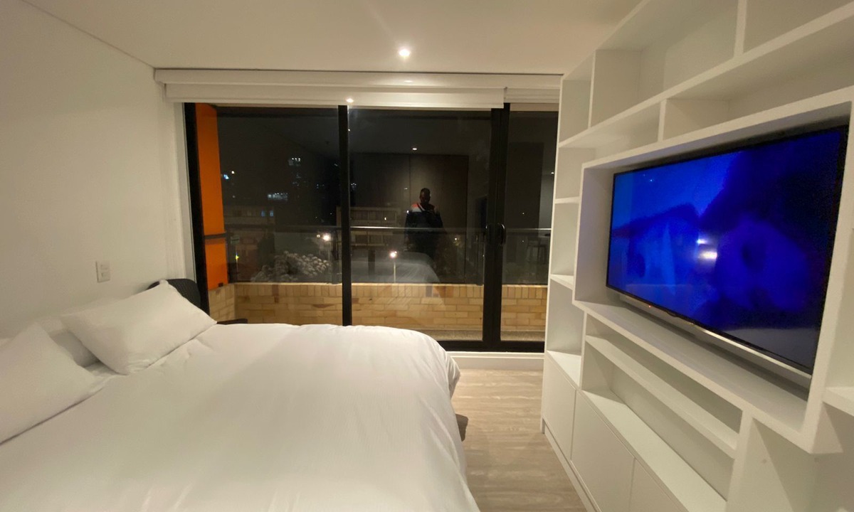 Chapinero Apartment | ILLUMINATED WITH BALCONY WIFI GYM CHAPINERO