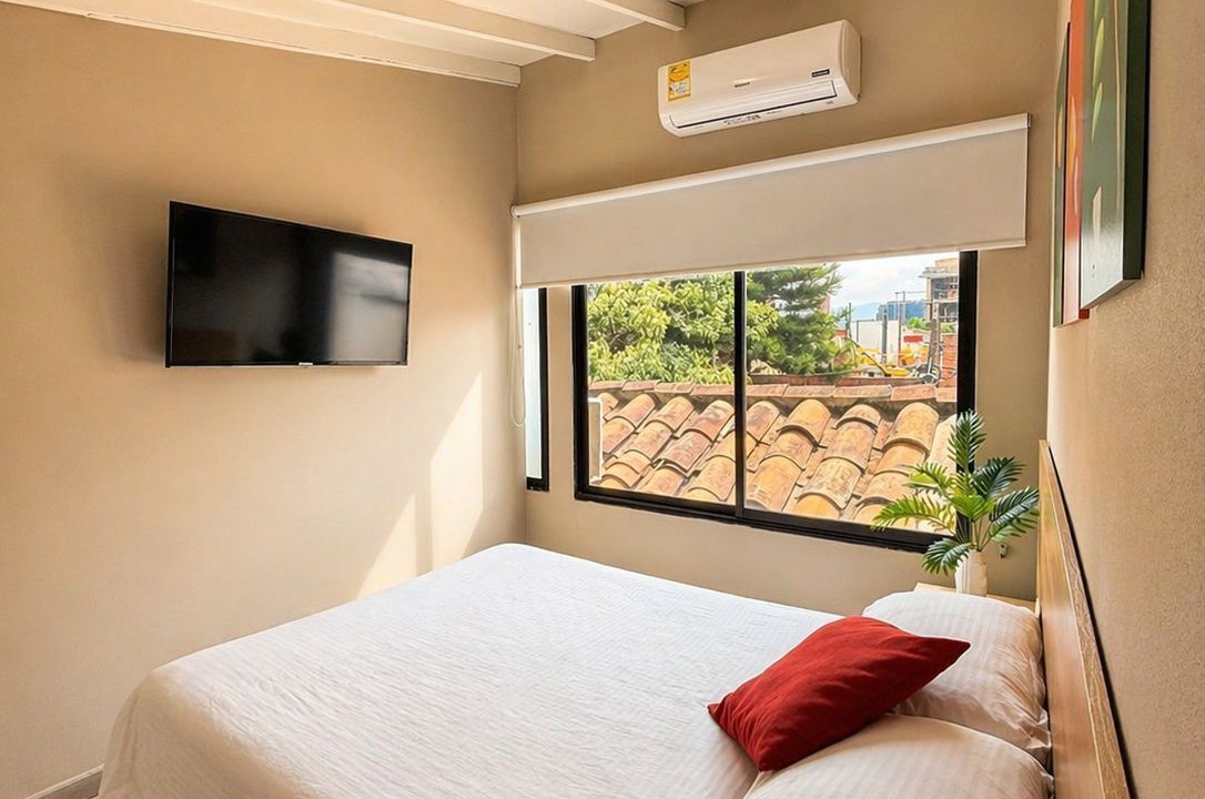 El Poblado Apartment | Manila by Roots Rentals