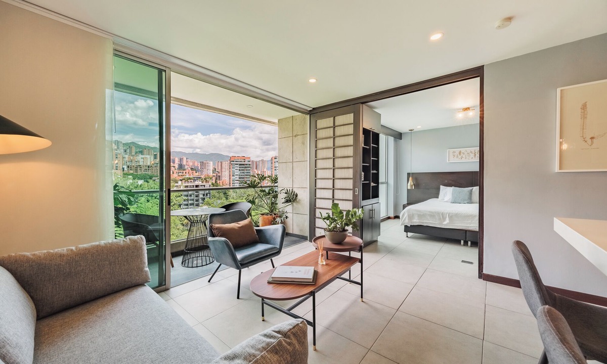 Las Lomas I Apartment | Cozy Unit with Unbeatable View in a Prime Location w/pool