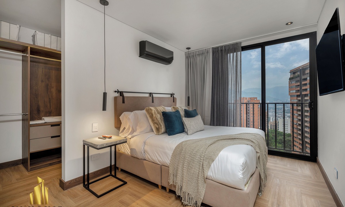 La Florida Apartment | Glamorous Living: Balcony/BBQ - Morph1202