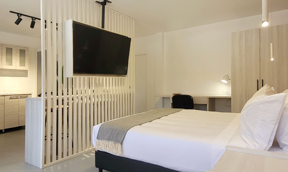 Las Lomas I Apartment | Lalinde by Wynwood House