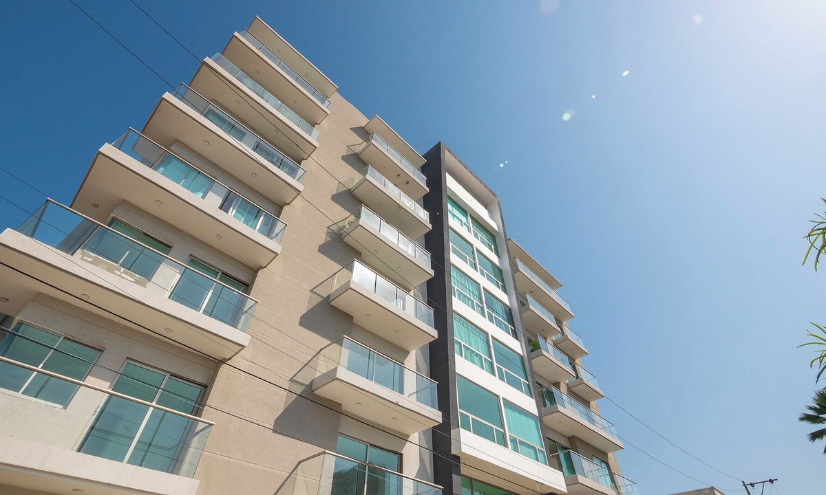 Urbanizacion Eliana Condo | Luxury Airport Penthouse - 3 BD 2 BA Suite + Rooftop Pool