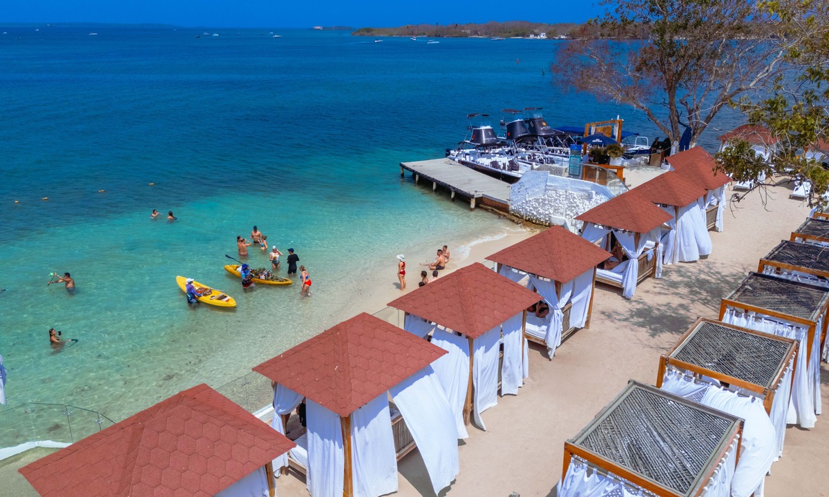Rosario Islands Cabin | Bora Bora Cartagena