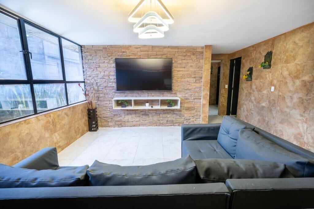 La Florida Apartment | 5 bedroom with Arcade Machine