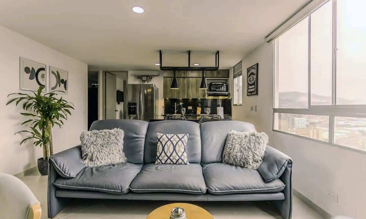 Sabaneta Apartment | Lux Penthouse: By Medellín, Great Dining, Nightlife, Fast Wifi & Self Check-in
