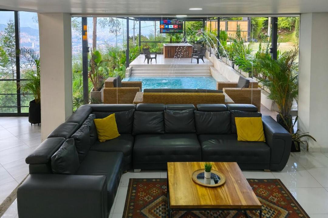 Envigado Villa | La mansion secreta