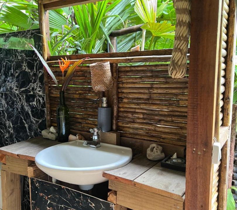 Nuqui Cabin | Ancestra black ecolodge