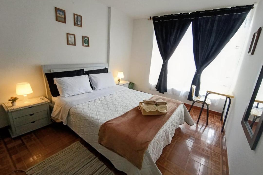 Engativa House | Comfort Room with Private Bathroom