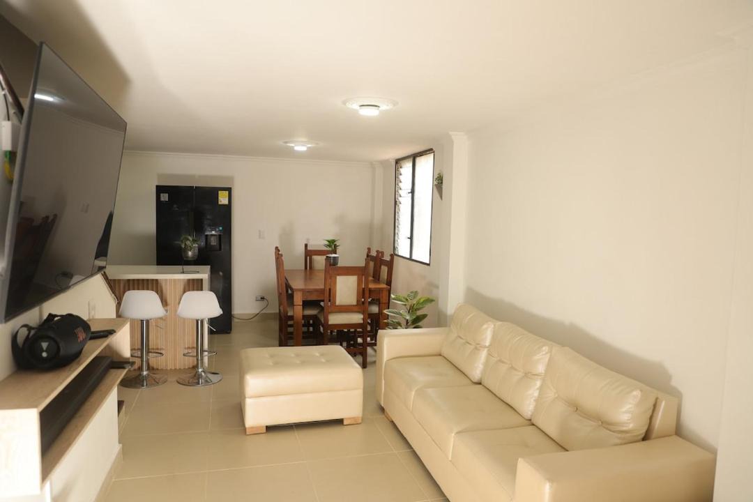 Los Naranjos House | Spectacular 5-Bedroom House in El Poblado