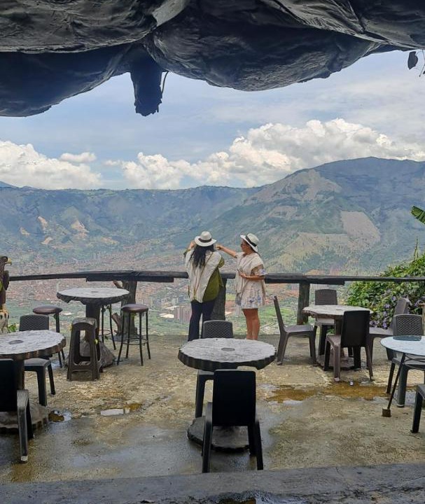 Copacabana Apartment | Medellin Bird watching Cabin reserved Forest