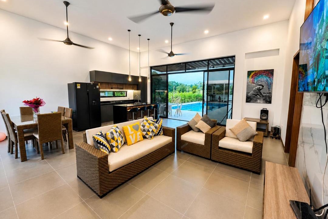Melgar Villa | Villa privada para 20 huéspedes con piscina y jacuzzi