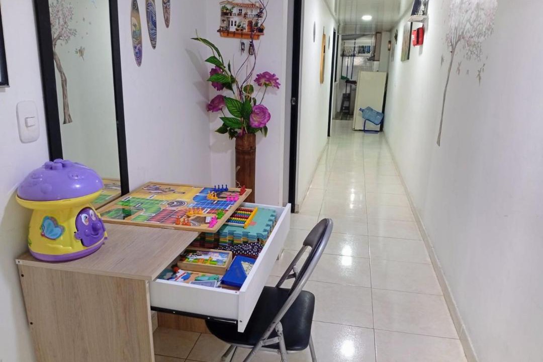 Kennedy Apartment | Acogedor apartamento familiar 2do piso - 06 personas - El Edén Centro Comercial