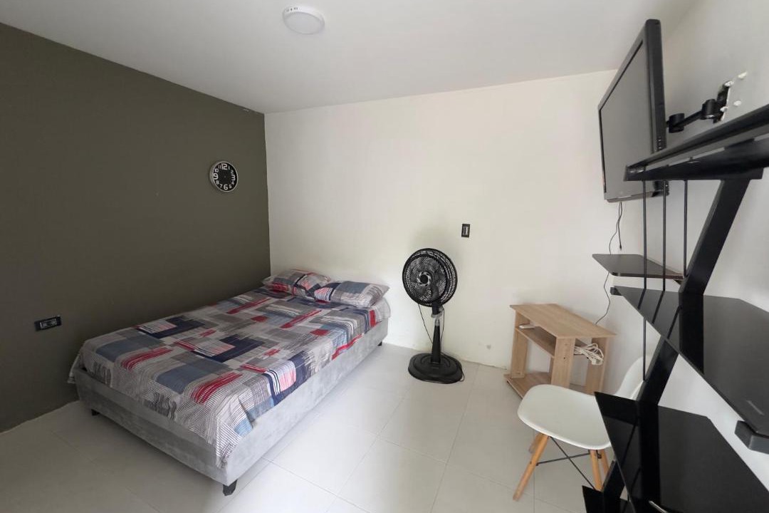 Valledupar House | Habitaciones Con Entradas Privadas, 1-2 Camas Dobles, Aire, Smart Tv, Baño privado, Zona central vigilada