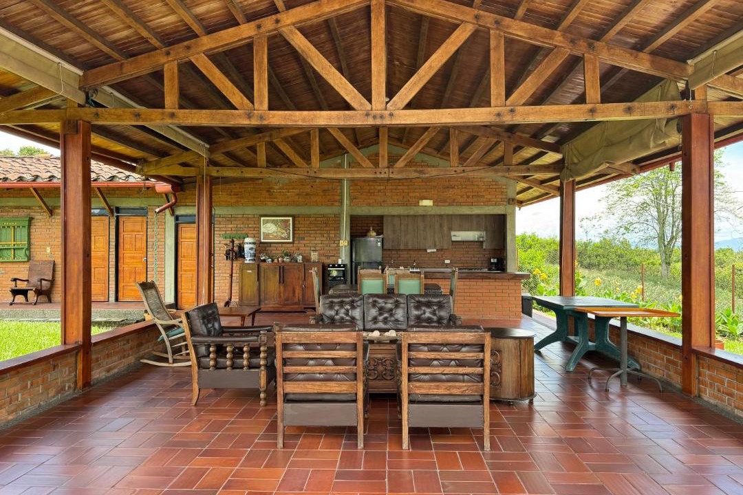 Pereira House | El Rincón Campestre, 2 piscinas y privacidad