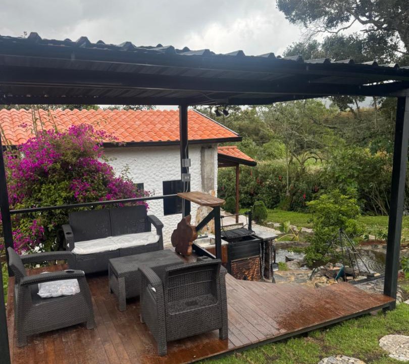 Envigado House | Raíz Oculta - Chalet con Jacuzzi y Chimenea en Santa Elena