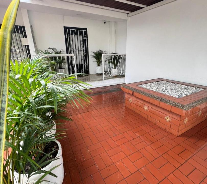 Pie del Cerro House | Casa Family