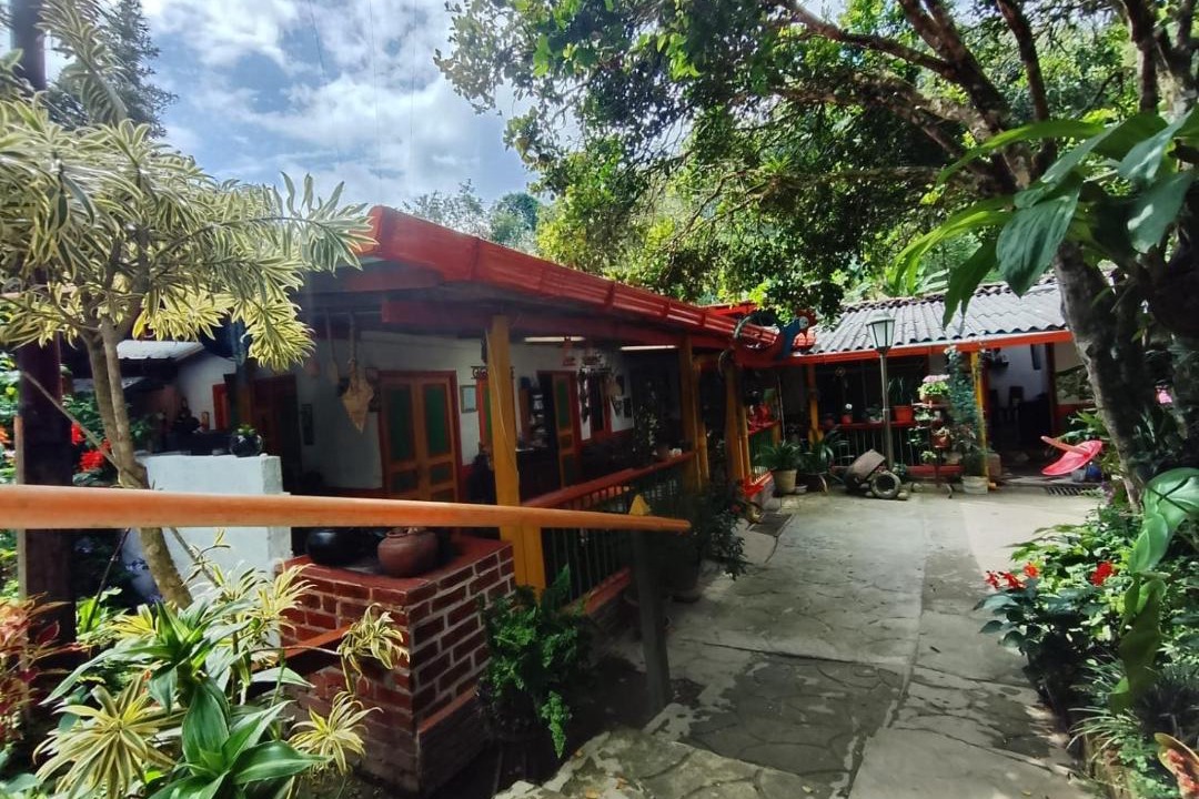 Calarca House | Casa de La Abuela Irene