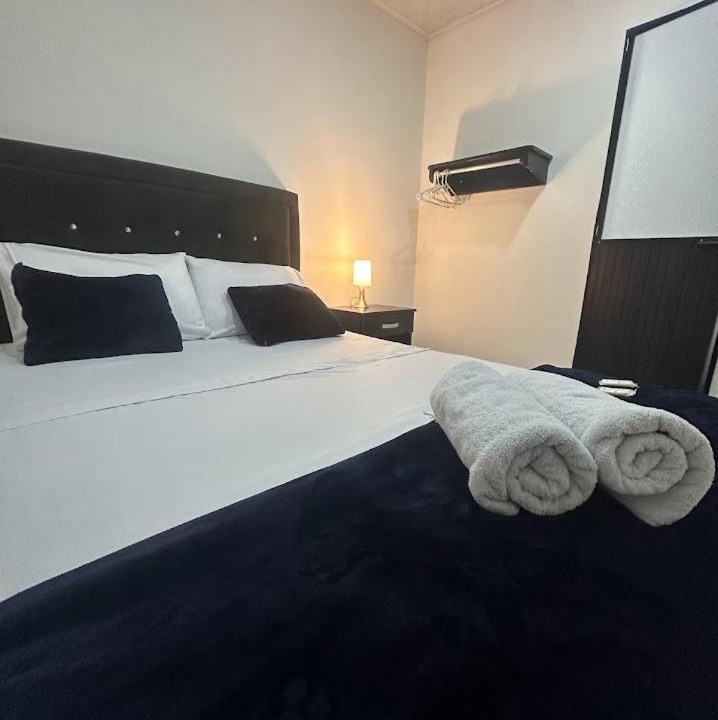 El Castillo Hotel | Hotel las Palmas Lejanías - Meta