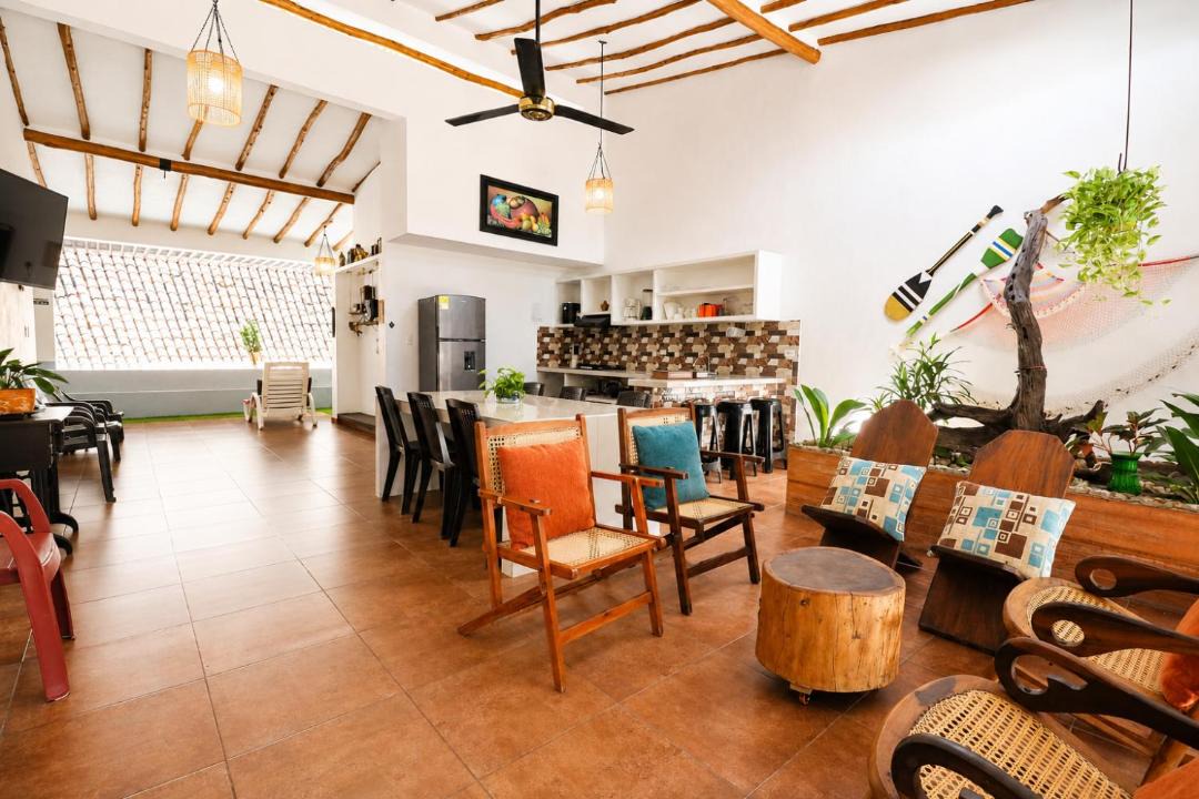 Honda House | AIRES