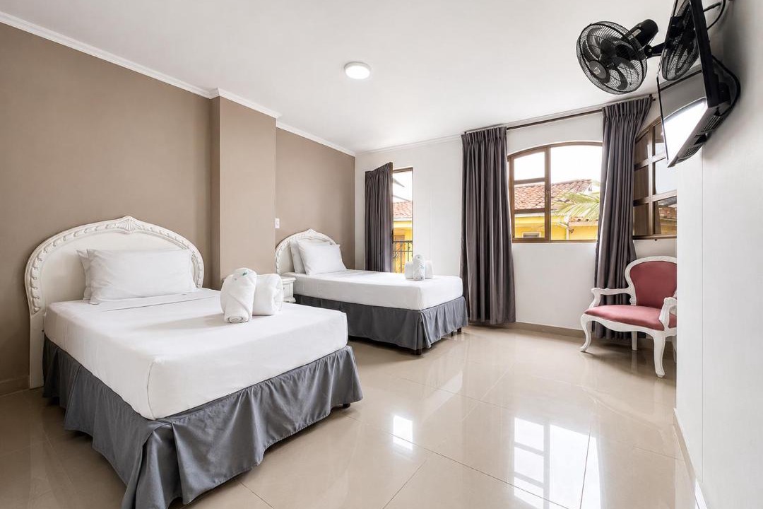 La Estrella Hotel | Hotel Suite Santa Rosa
