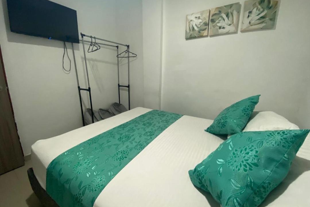 El Cabrero House | Shekinah House