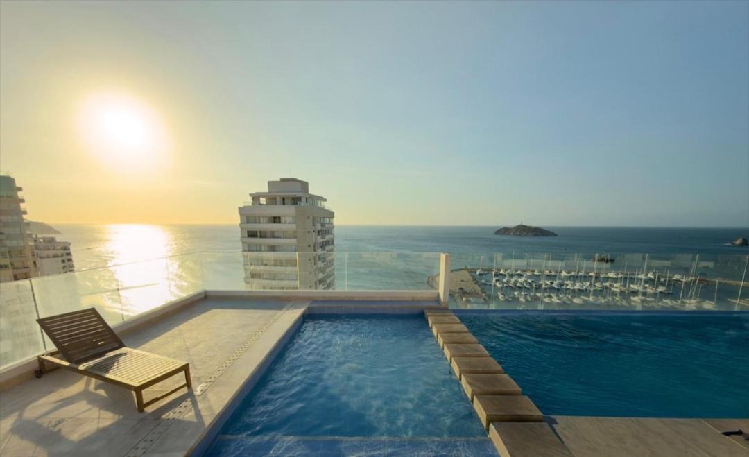 Historic Center Apartment | Luxury Oceanfront Suite Infinity Pool View