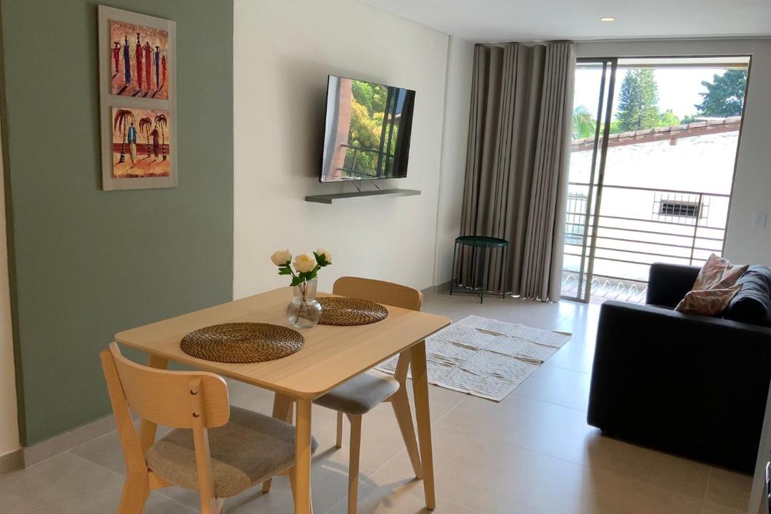 Astorga Apartment | Amoblados Medellin Poblado Patio Bonito