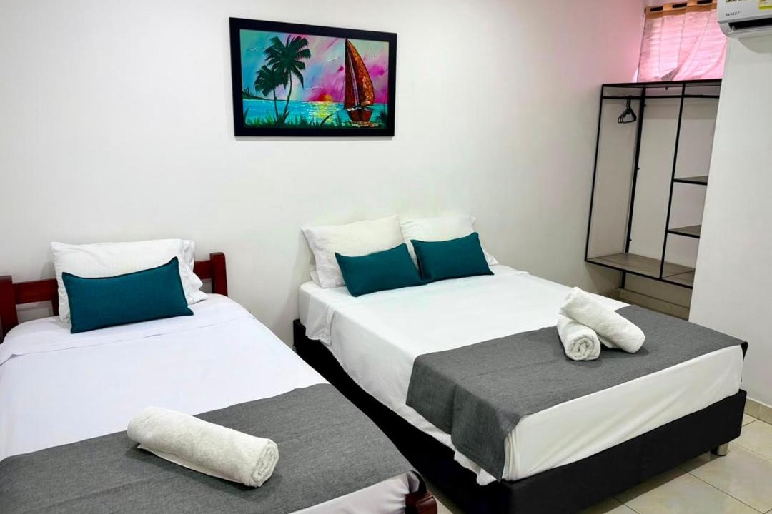 Historic Center House | 22 Guest House