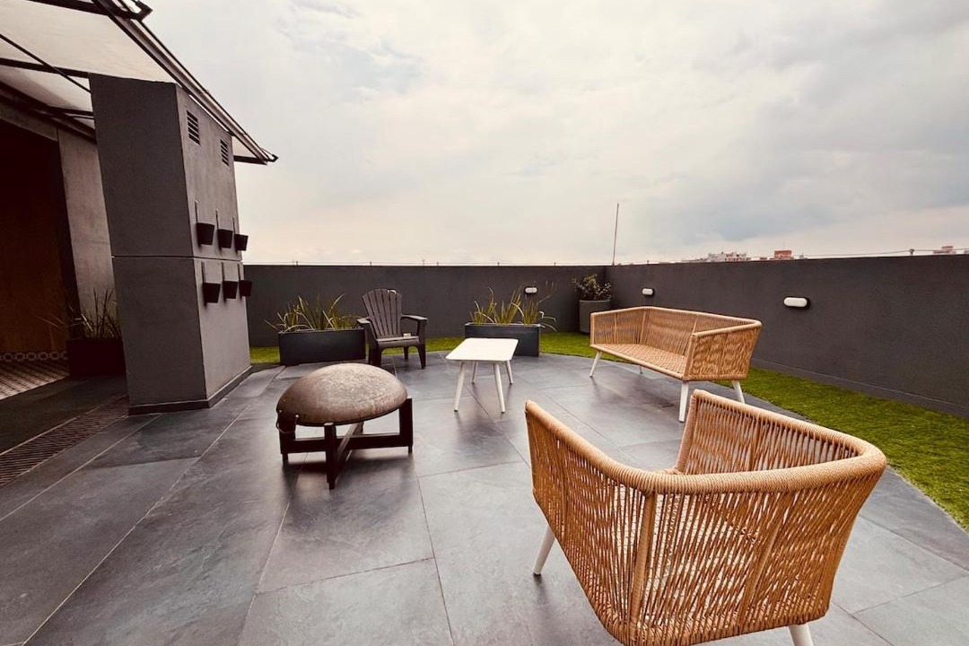 Quinta Paredes Apartment | USA Embassy Corferias Malls Security 10 minutes to Connecta