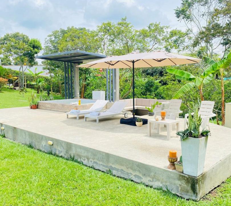 Cerritos House | Refugio Botánico en Cerritos pereira Jacuzzi y naturaleza
