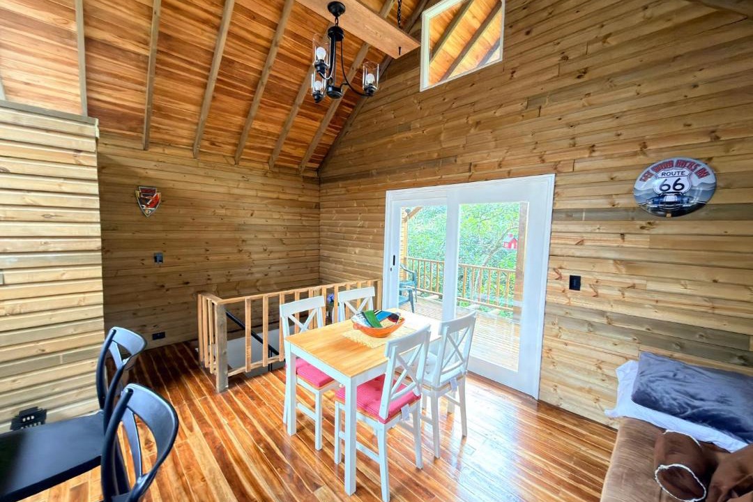 Llanogrande House | WOODEN HOUSE Hermoso alojamiento en Llanogrande Rionegro cerca a Medellín & Aeropuerto JMC