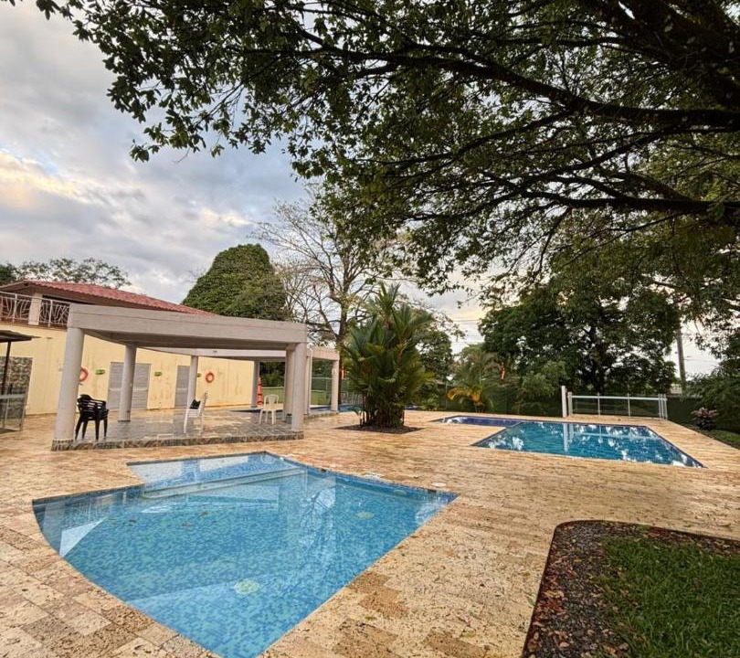 Restrepo Apartment | Balcones del Bosque 14 -402