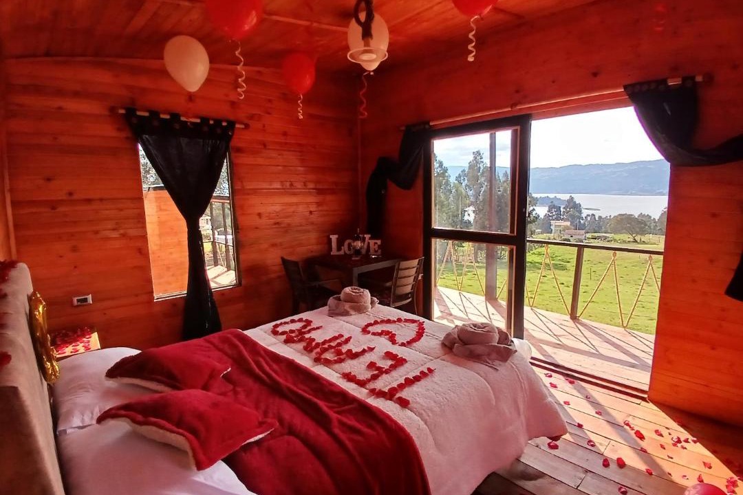 Guatavita Hotel | Cabañas finca las acacias