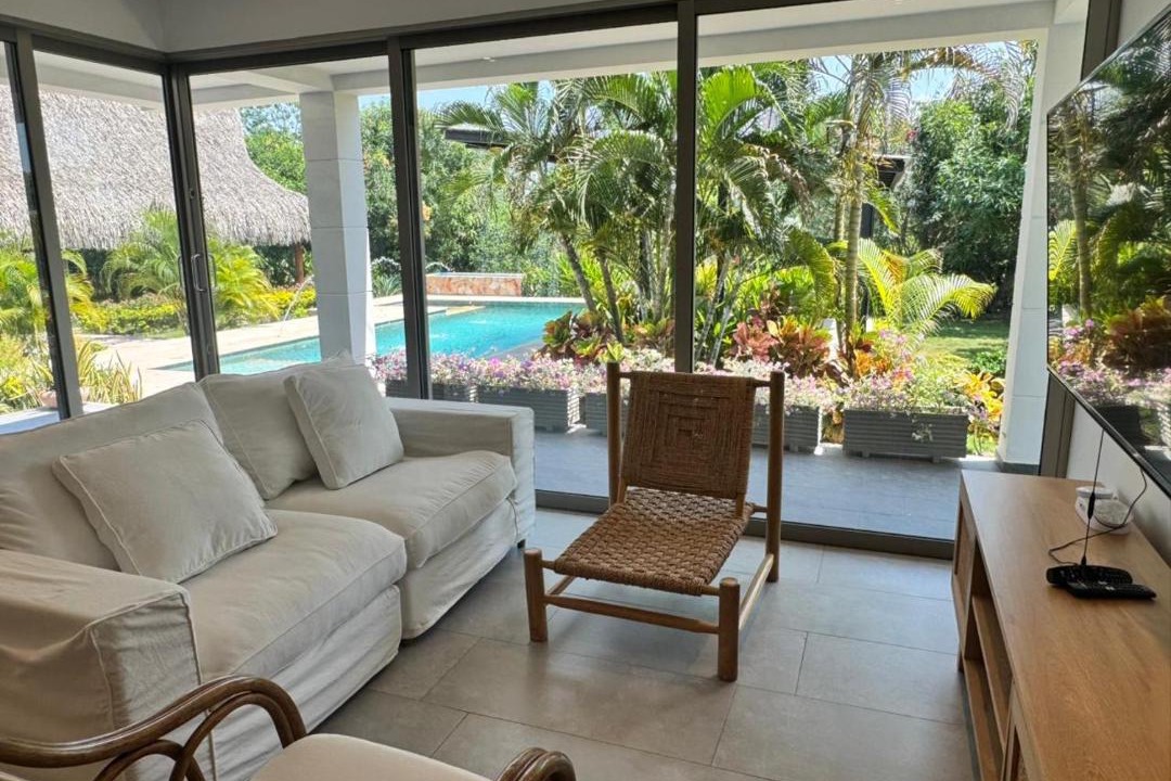 Sabanagrande Apartment | Villa de Lujo con Piscina y Jacuzzi Privado