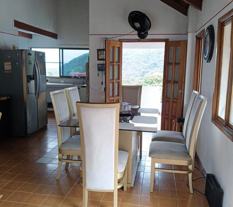 Melgar House | House with a private pool in Balcones del Sumapaz