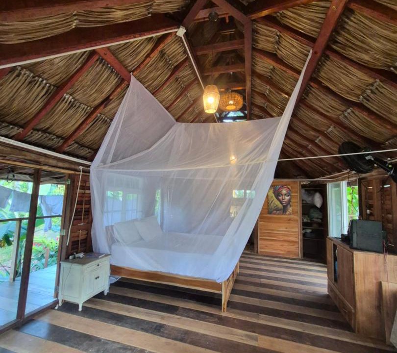 Capurgana Villa | Cabaña LA IGUANA
