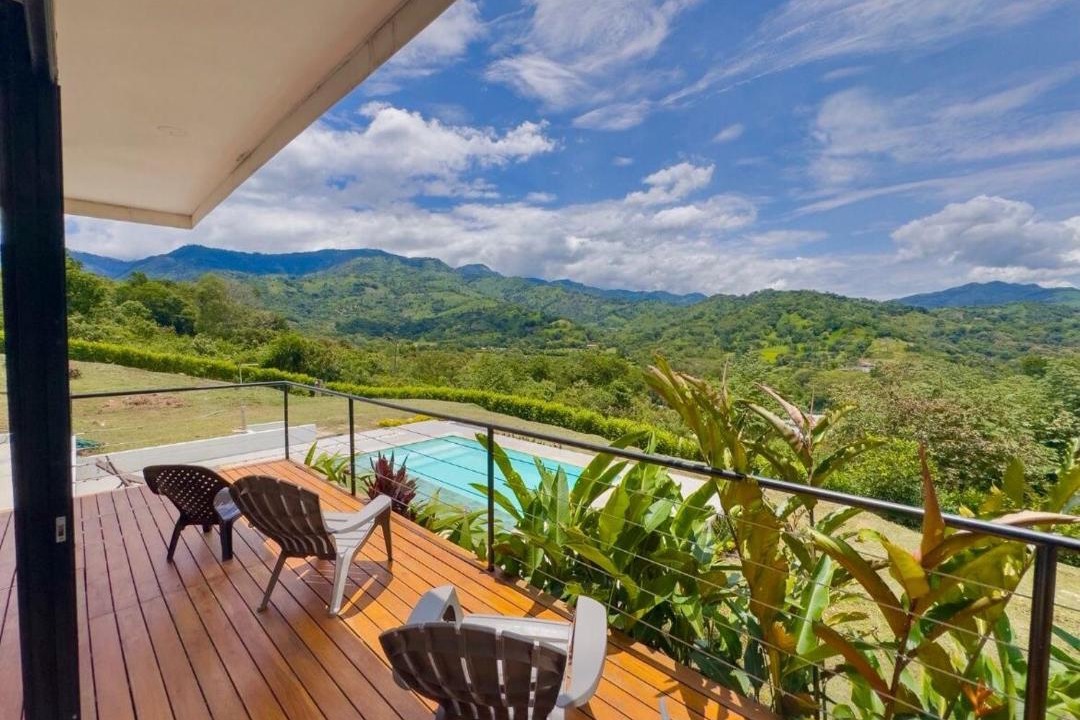 Villeta Villa | Villa de lujo en Villeta con Piscina privada y vista a la Montaña